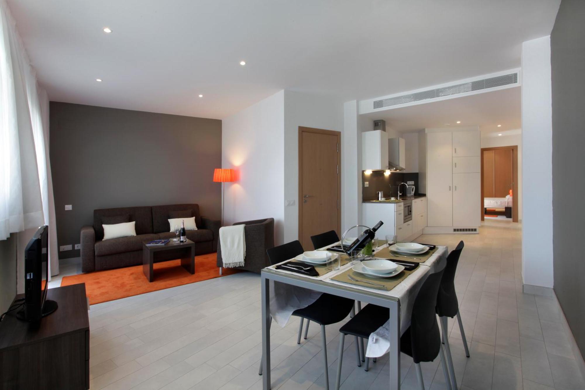 Fisa Rentals Les Corts Apartments Barcelona Exterior photo