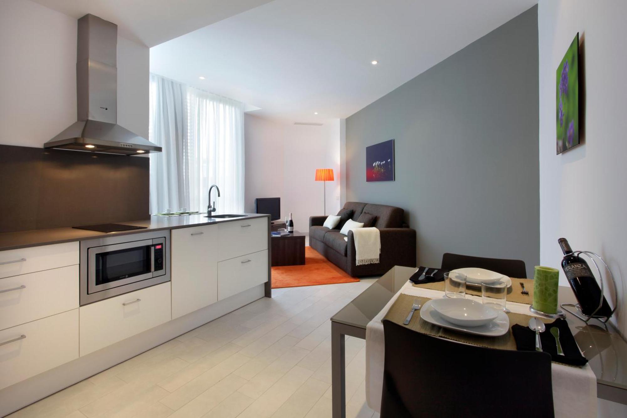 Fisa Rentals Les Corts Apartments Barcelona Exterior photo