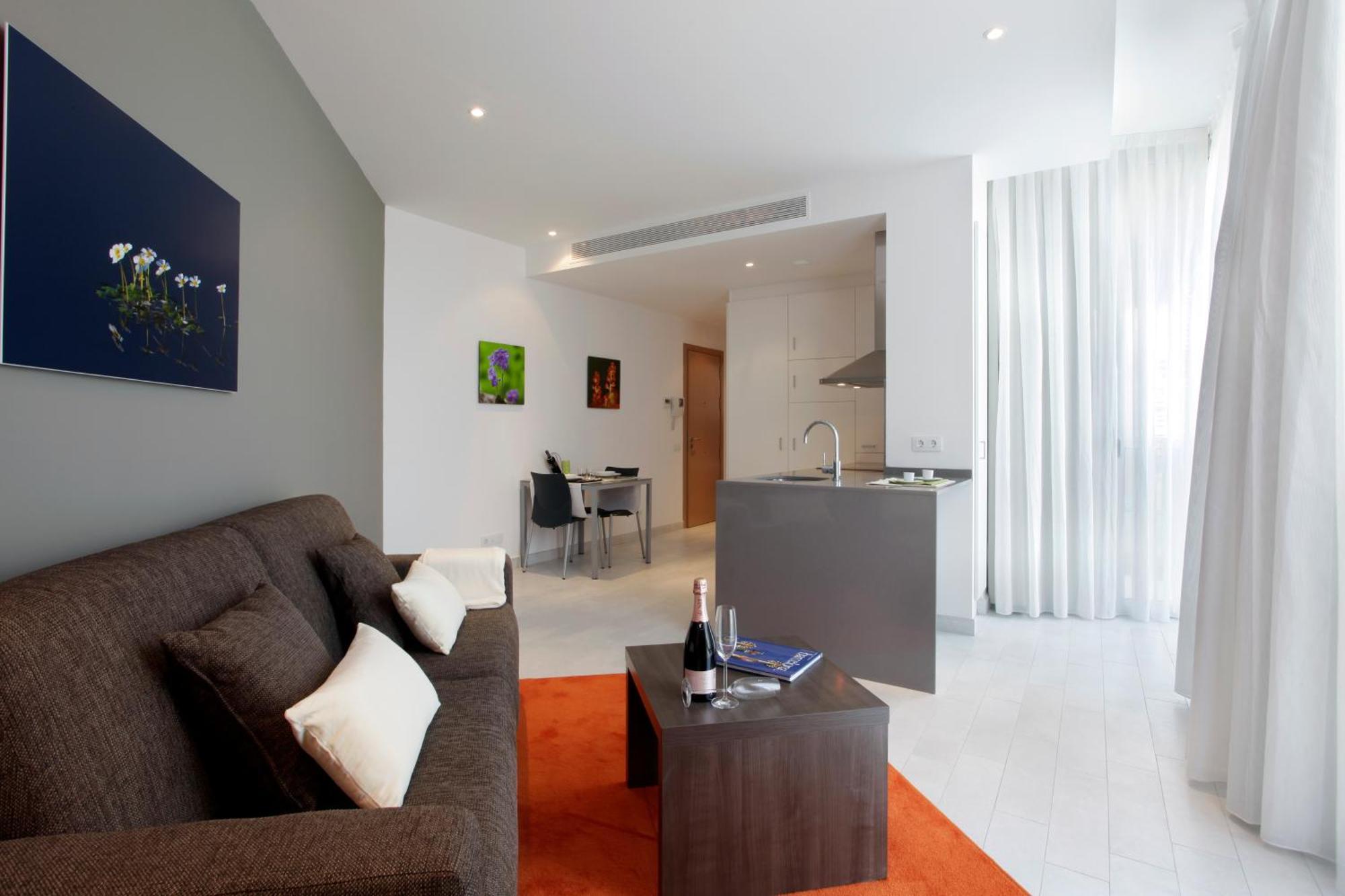 Fisa Rentals Les Corts Apartments Barcelona Exterior photo