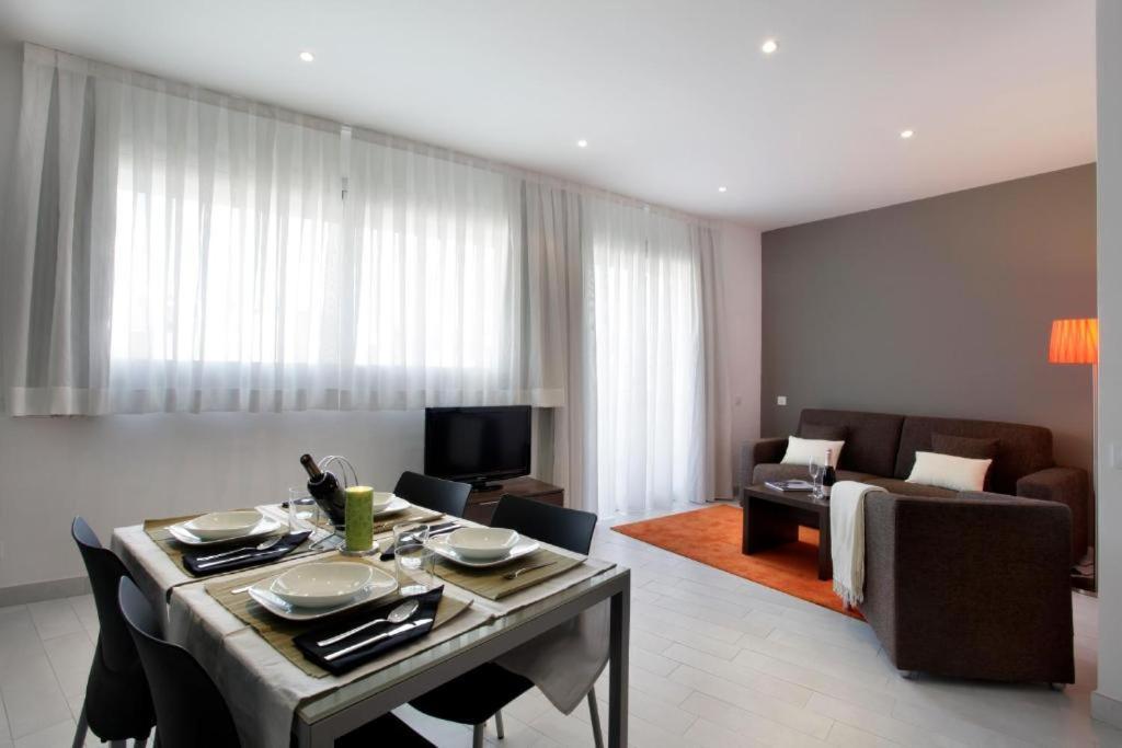 Fisa Rentals Les Corts Apartments Barcelona Exterior photo