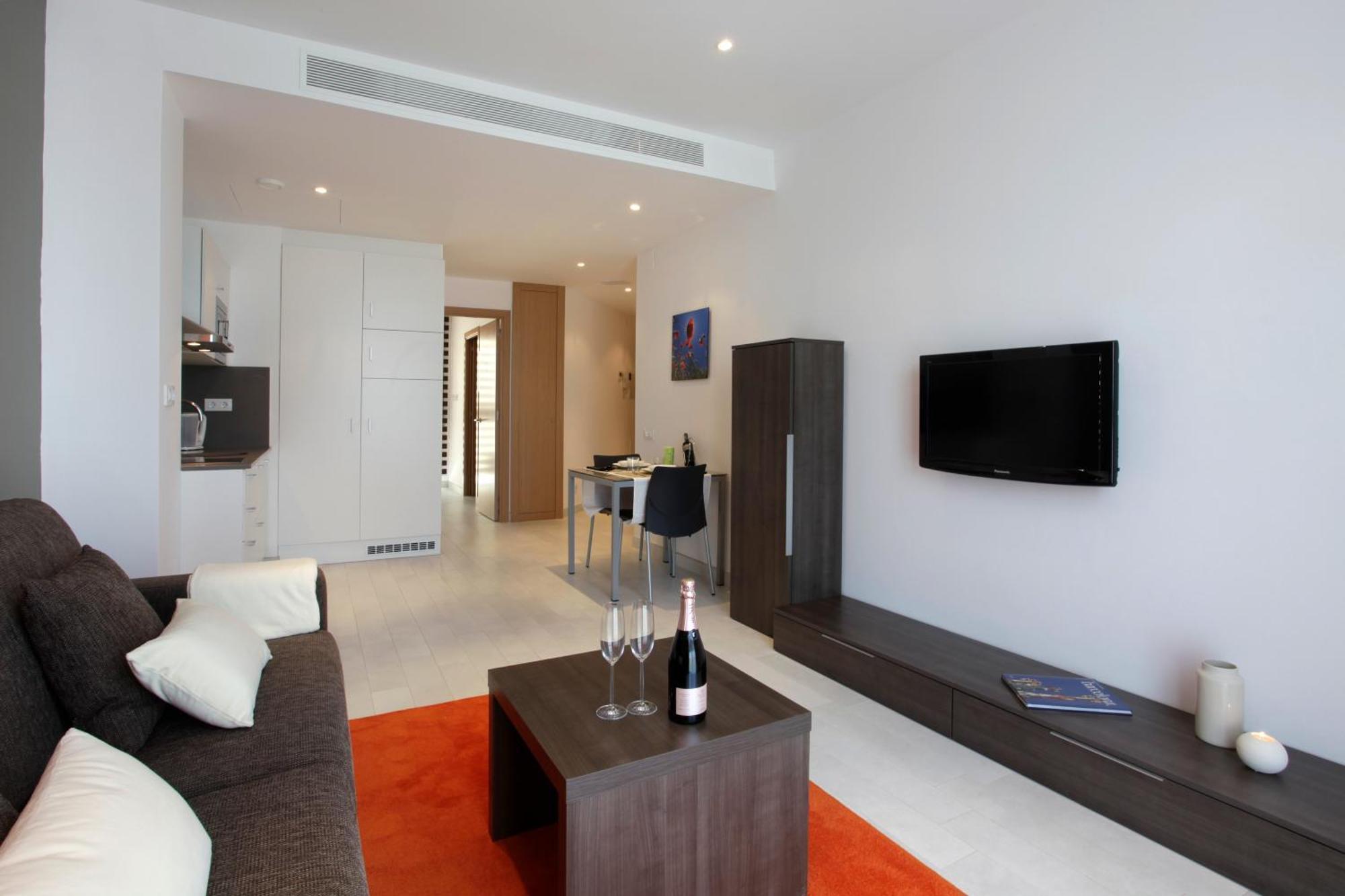 Fisa Rentals Les Corts Apartments Barcelona Exterior photo