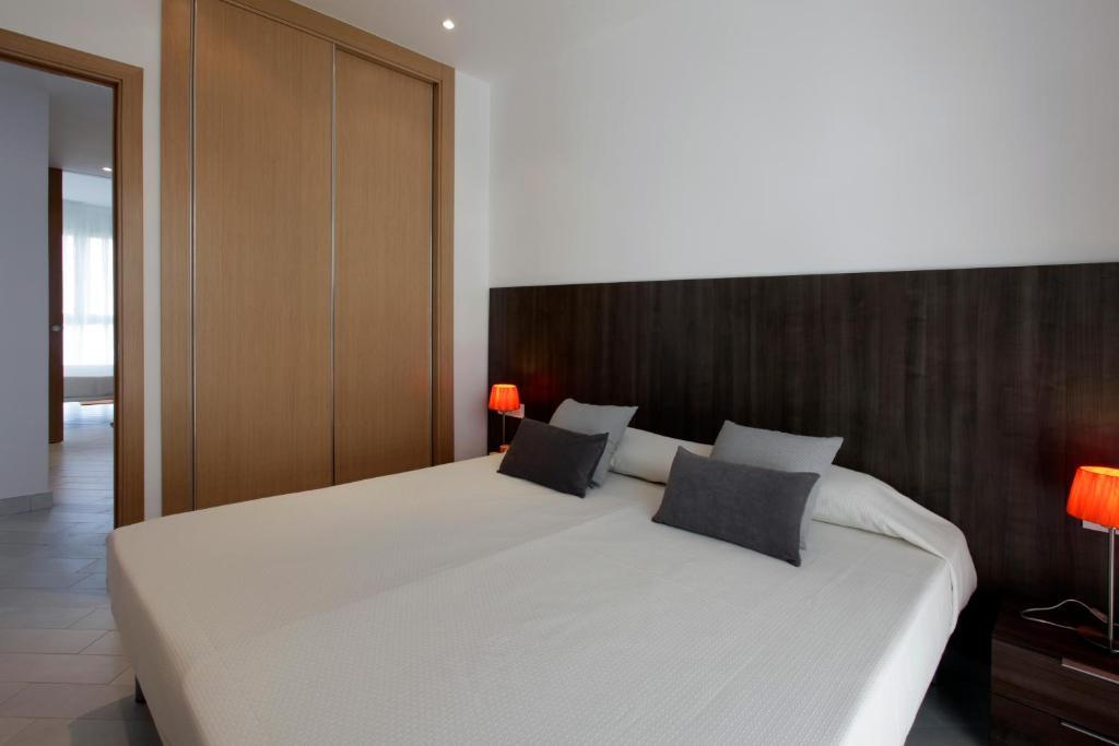 Fisa Rentals Les Corts Apartments Barcelona Room photo