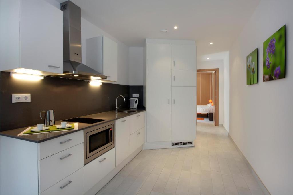 Fisa Rentals Les Corts Apartments Barcelona Room photo