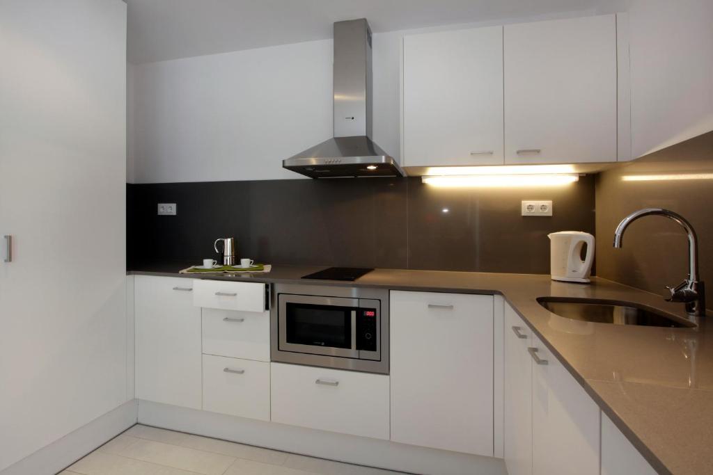 Fisa Rentals Les Corts Apartments Barcelona Exterior photo